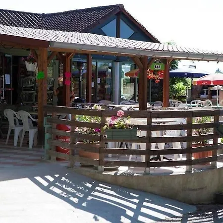Camping La Garenne Κάμπινγκ 3*