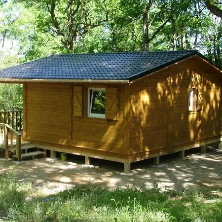 Camping La Garenne 3* Peyrignac
